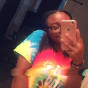 Meet your Posher, Desiree'